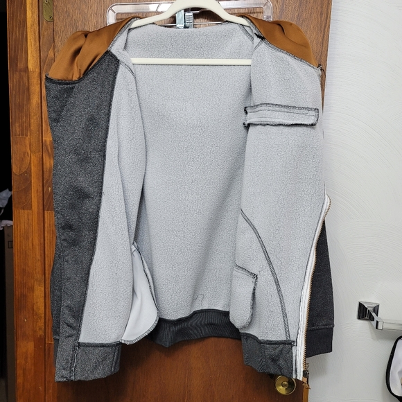 NWOT.  Polo Mano hoodie.  Size L.   (233) - Picture 4 of 6